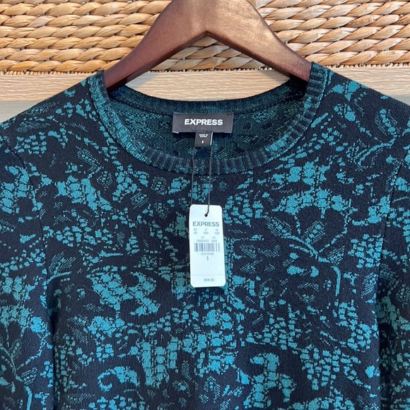 💫🤩BRAND NWT~ Express Jacquard Knit Sweater,  Size-S🖤💚💫 - Picture 2 of 5